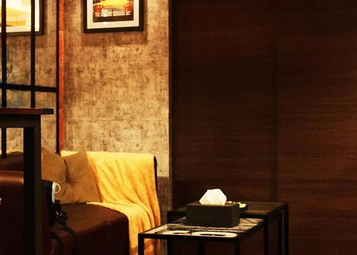 Apartment The Brick And Wood Industrial Haven In Makati *